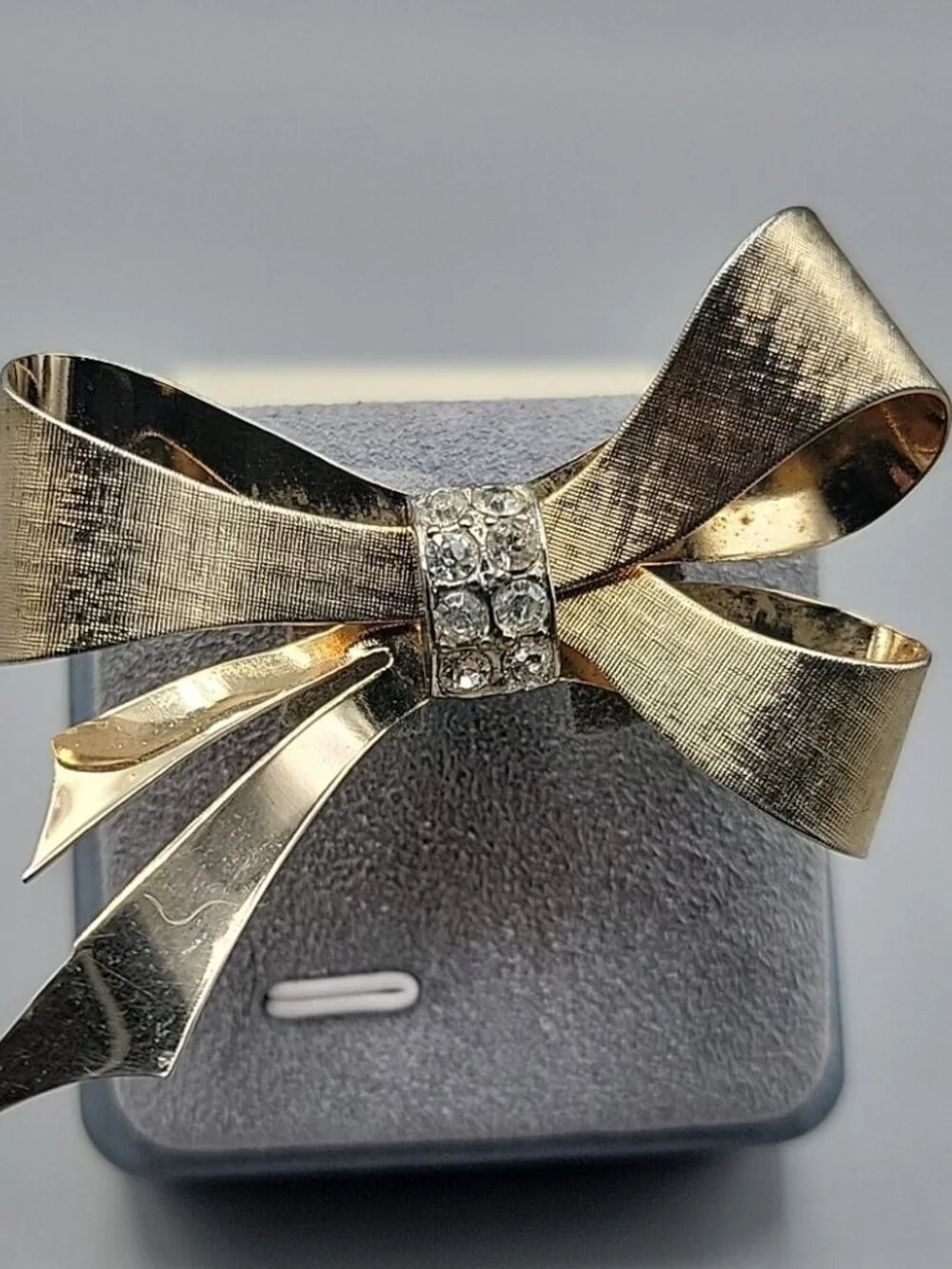 Vintage Coro Diamante Brooch Textured Gold Plated